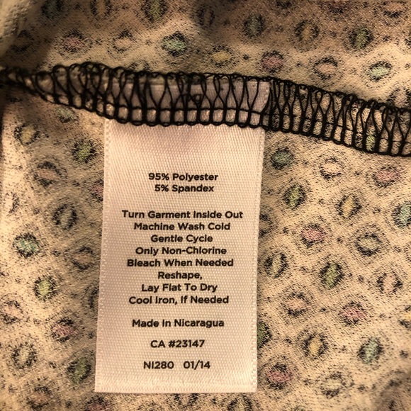 Talbots Patterned Blouse - Picture 6 of 7